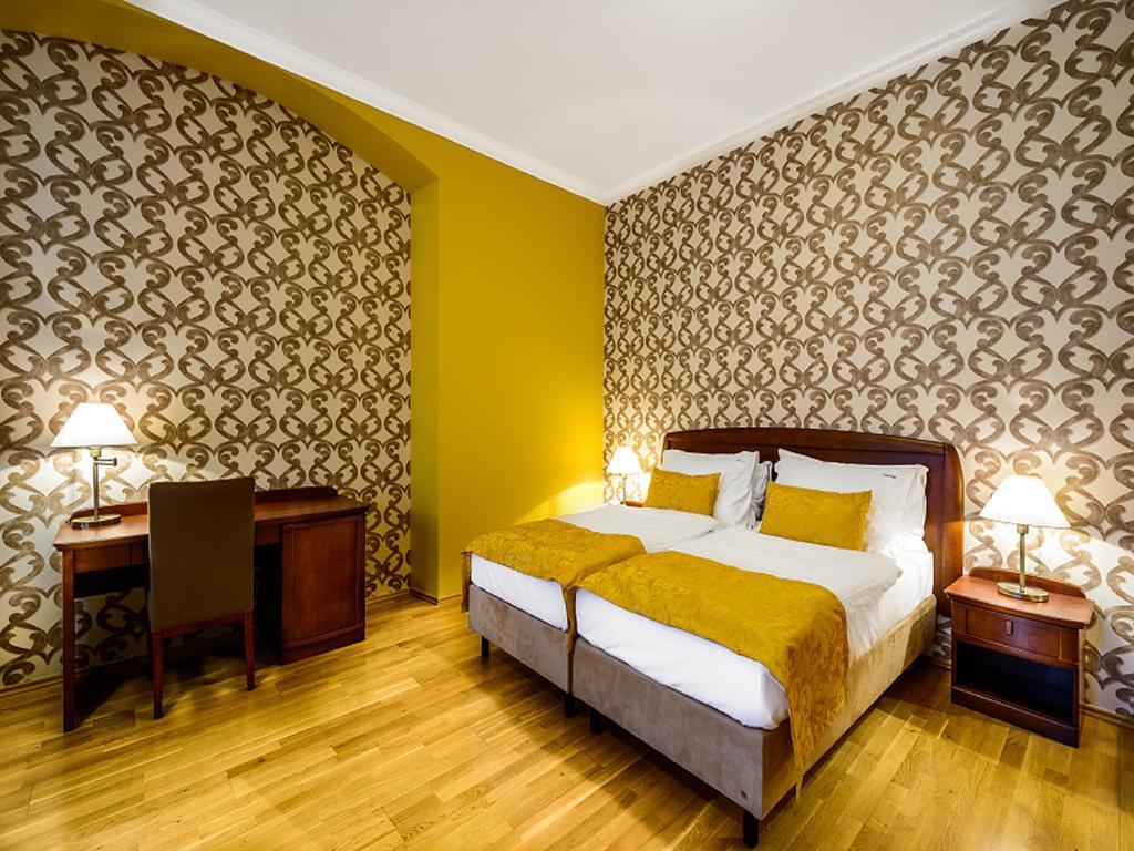 Alexander Hotel Stříbro Quarto foto