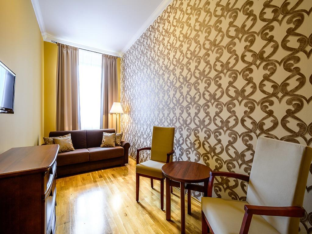 Alexander Hotel Stříbro Quarto foto